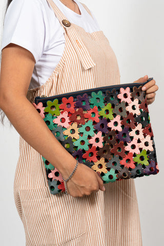 The Daisy Interlocking Leather Clutch Large Multicolor 5