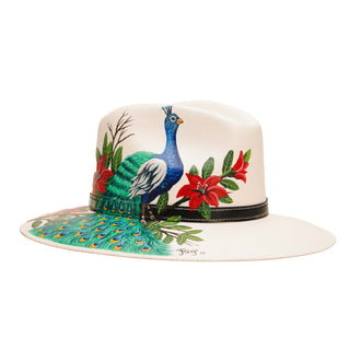 Medium Painted Hat Peacock White 1